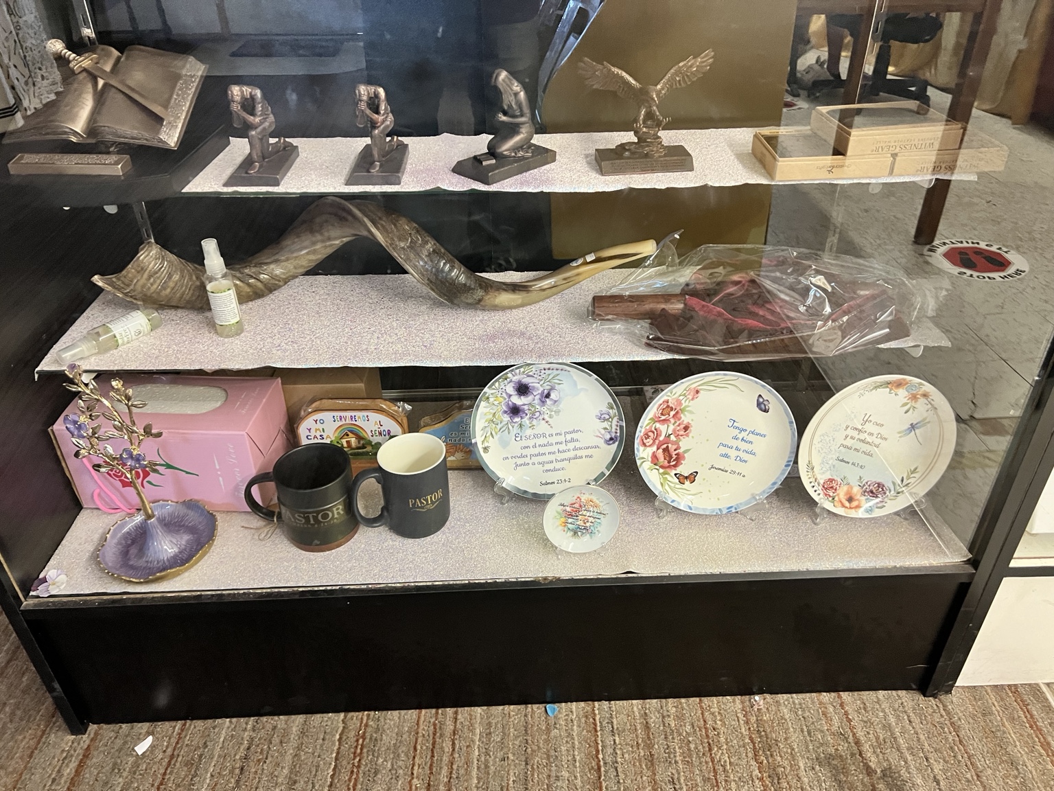 Shofares, tazas y regalos cristianos